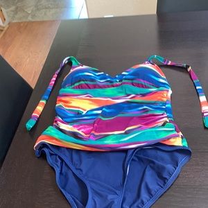 Swim suit